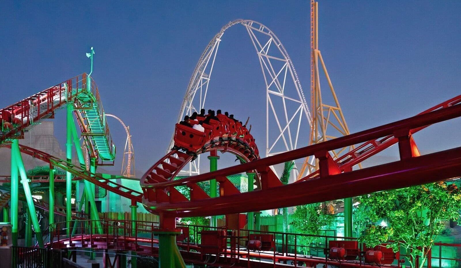 إقامة ليلتين في فندق 4 نجوم مع تذاكر Six Flags الذهبية لشخصين