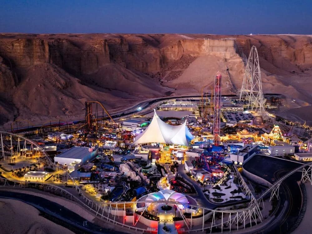 إقامة ليلتين في فندق 4 نجوم مع تذاكر Six Flags الذهبية لشخصين